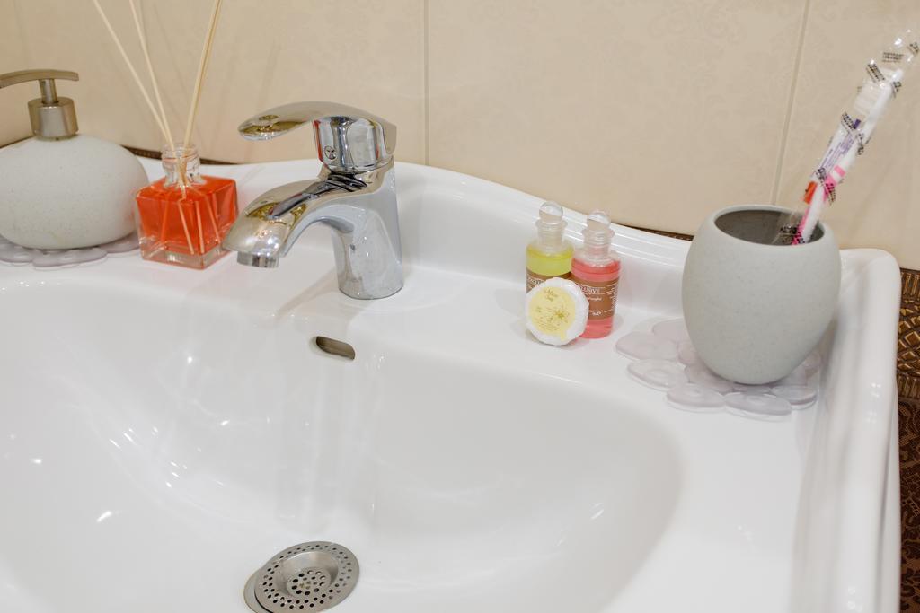 Royal Suite Apartment With Jacuzzi Sumy Luaran gambar