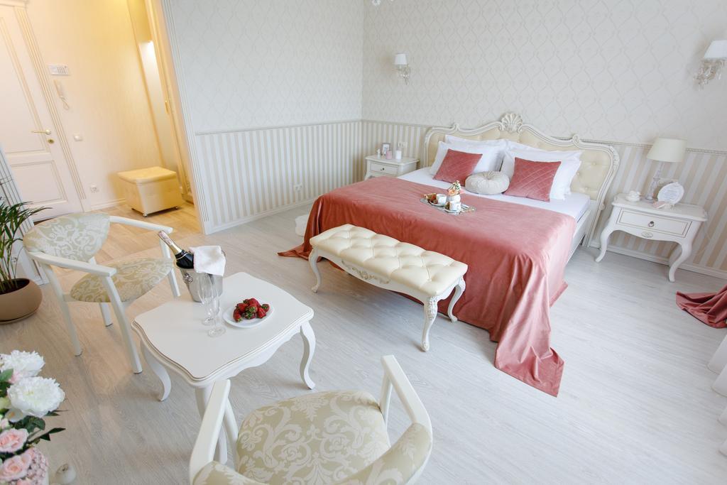 Royal Suite Apartment With Jacuzzi Sumy Luaran gambar